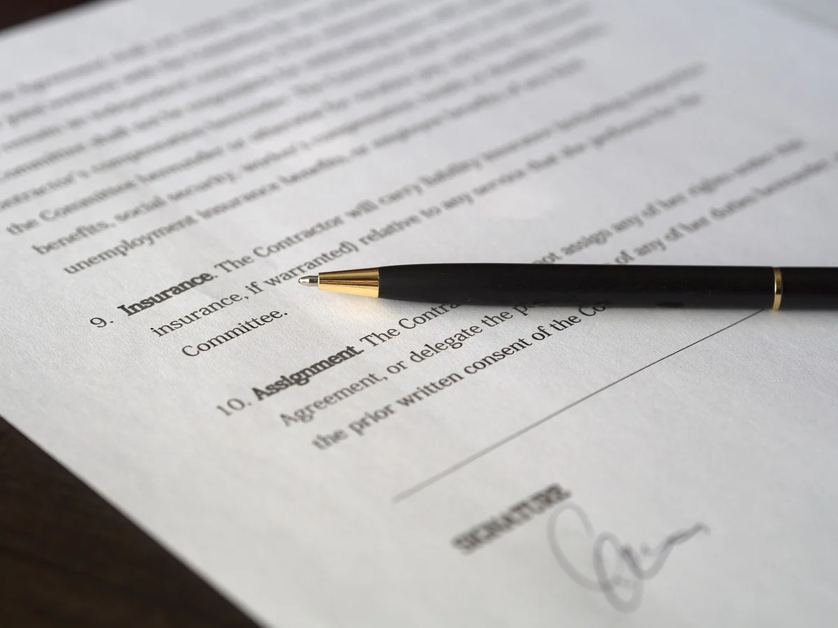 Comment signer en PO : exemples pratiques pour maîtriser l'art en 2026