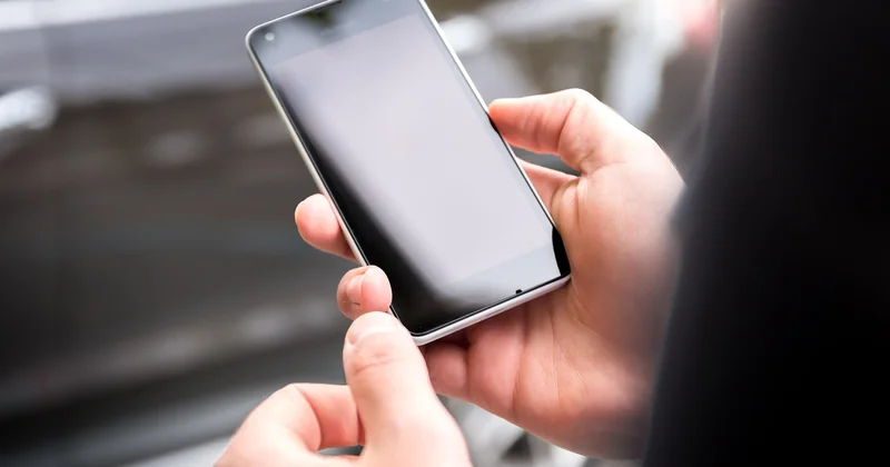L'application mobile « Ma Banque » : complémentaire, pas identique