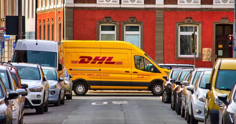 Le vrai rôle du 91003 Evry Cedex : le retour du matériel