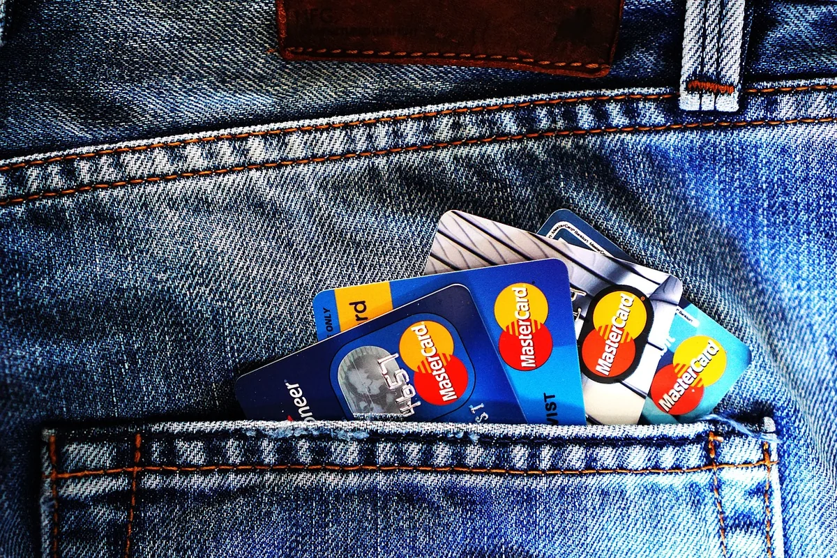 Comparer les alternatives : crédit, paiement comptant ou prêt personnel